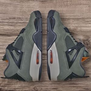 DS Air Jordan 4 Retro x Undefeated (2025) - Size 11 - IB1519-200